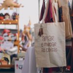 Moda, arte, música e poesia marcam o retorno da feira de economia criativa ‘Na Calçada’