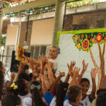 Grupo Estação de Teatro apresenta projeto de contação de histórias infantis em escolas