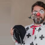 Artista potiguar Daniel Torres realiza intervenção artística do solo de palhaçaria Riscado